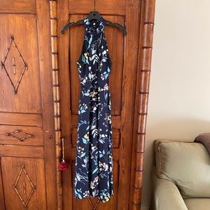 BANANA REPUBLIC navy floral dress in size 0.